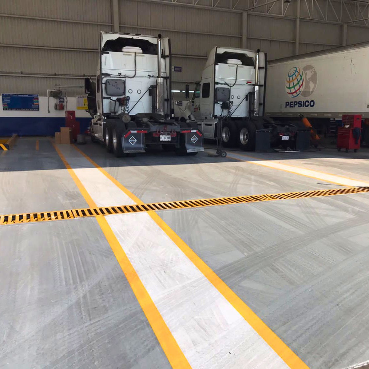 Área de carga y mantenimiento en instalaciones PepsiCo